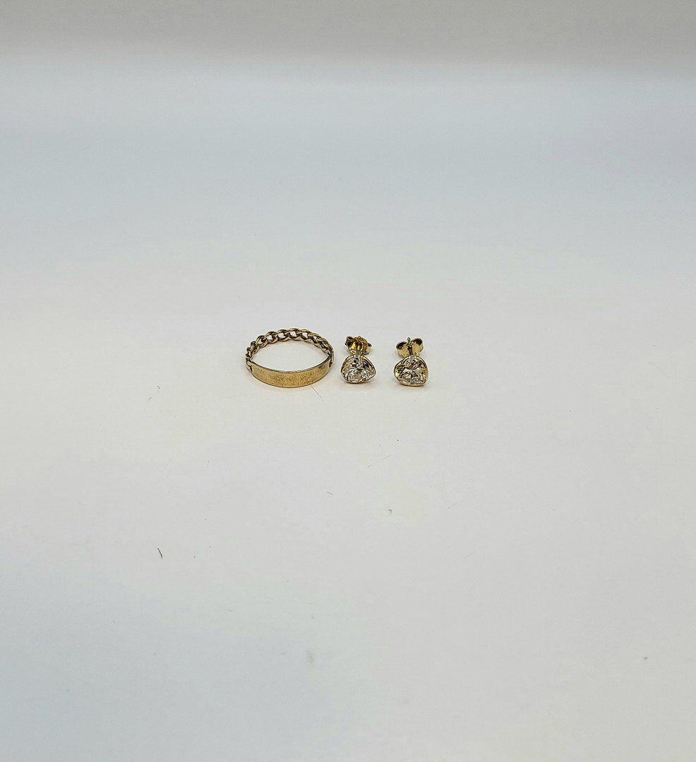 Anello e paio orecchini oro pietre