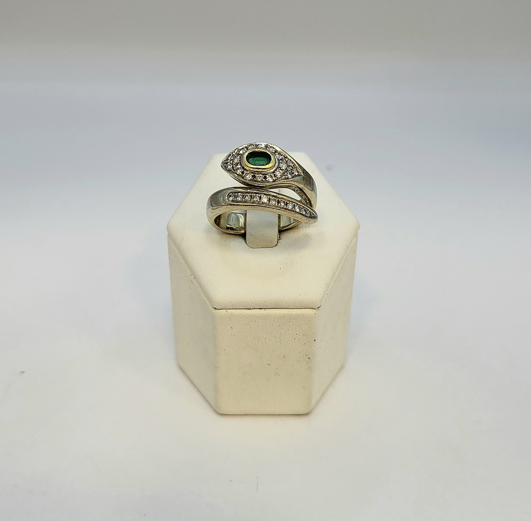 Anello oro pietra diamantini
