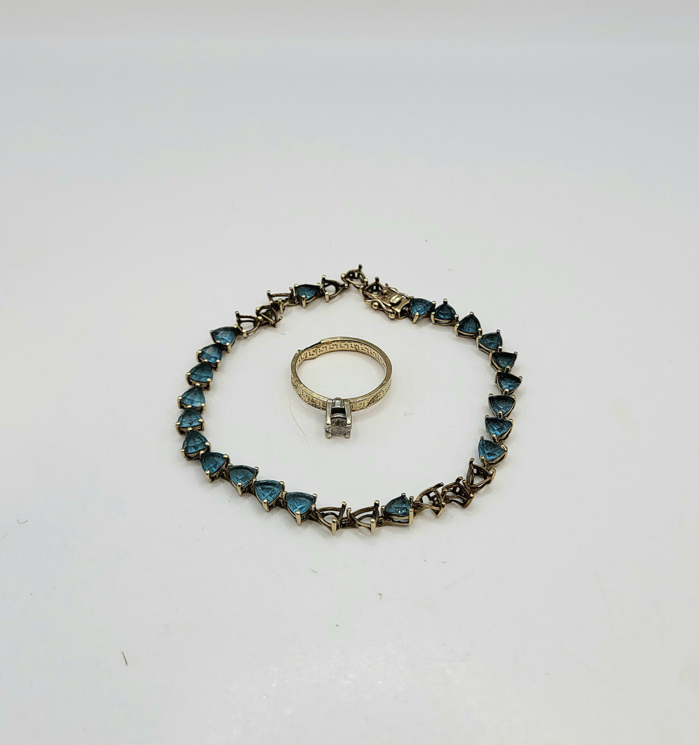 Anello e bracciale oro pietre 