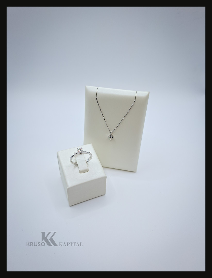 Anello e collana oro diamanti