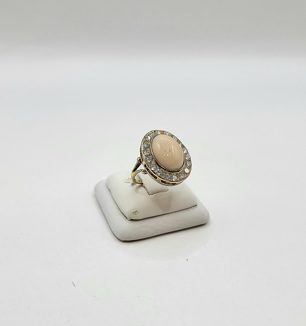 Anello oro corallo diamanti 