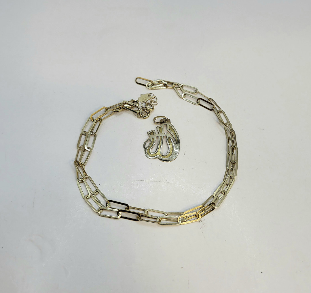Collana e ciondolo oro pietre