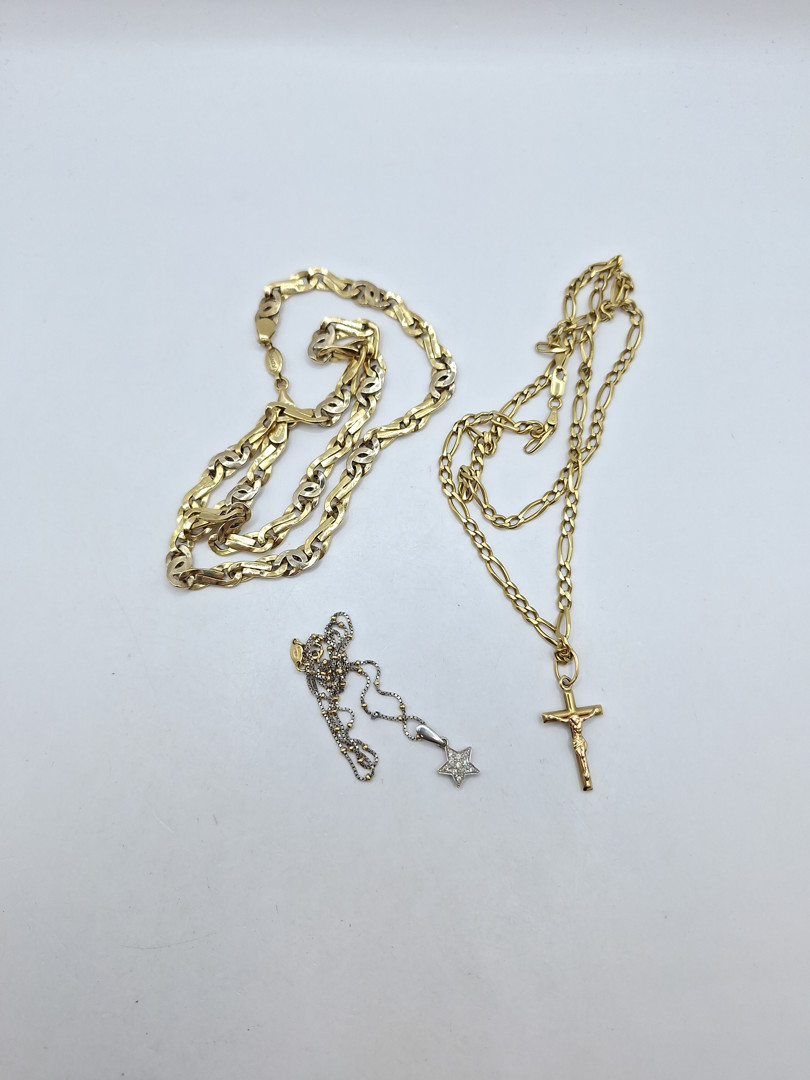 Vari oggetti oro pietre