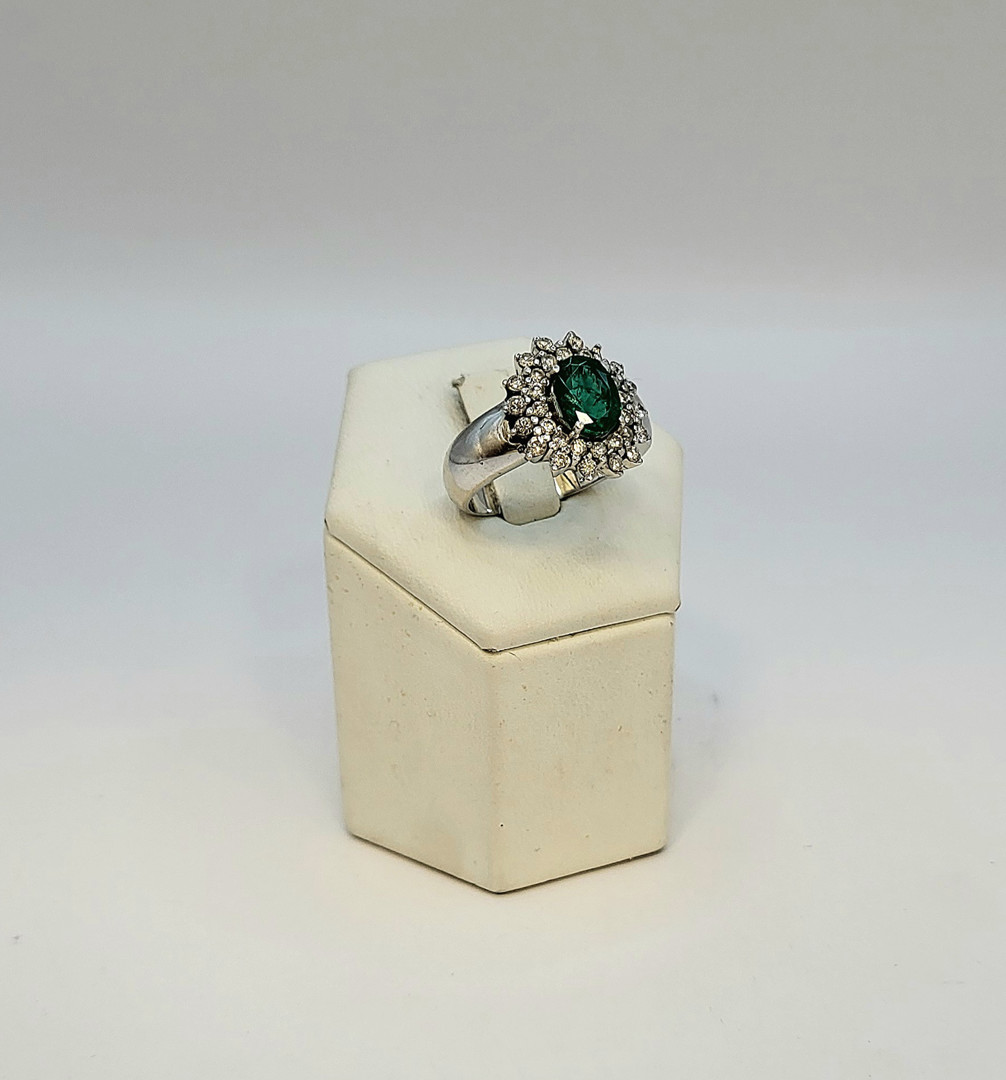 Anello oro pietra diamantini