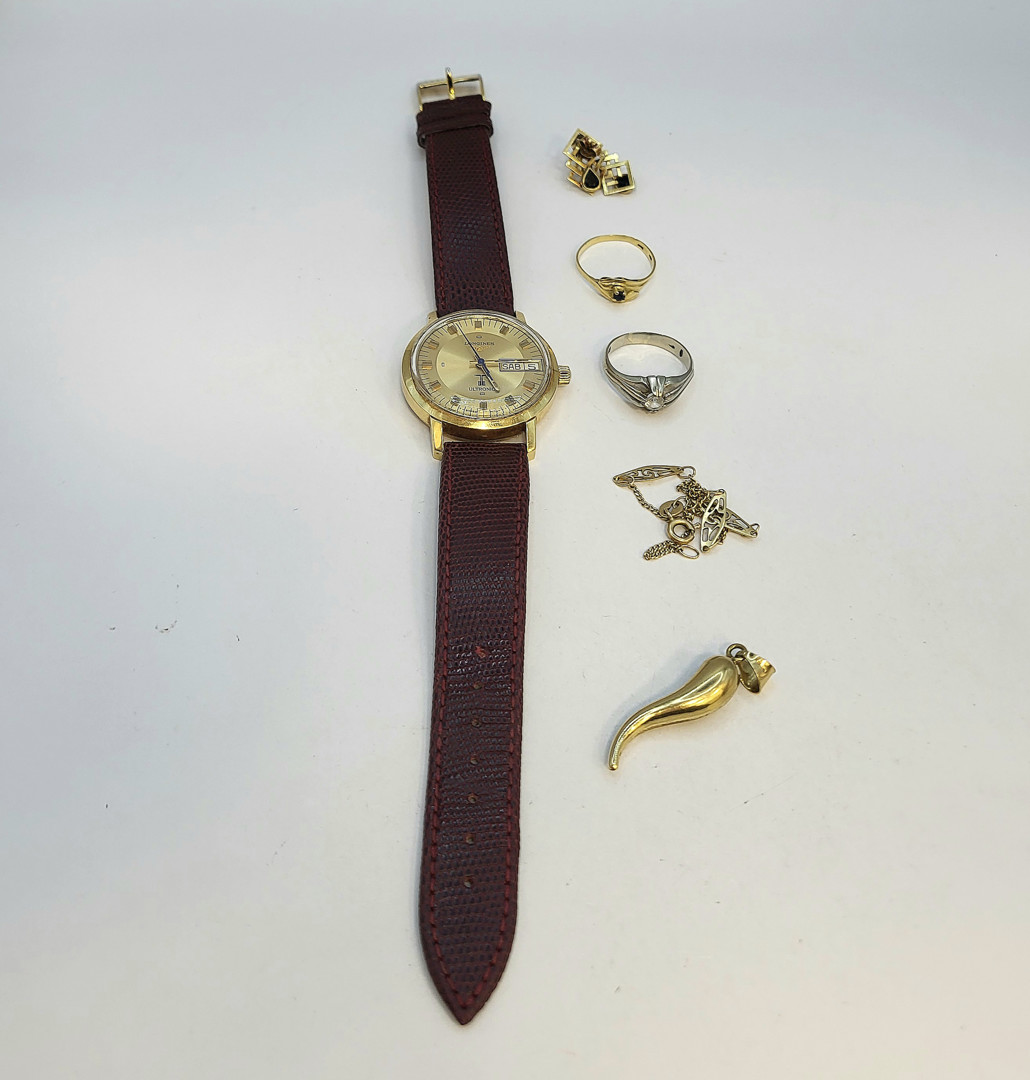 Vari oggetti oro pietre 