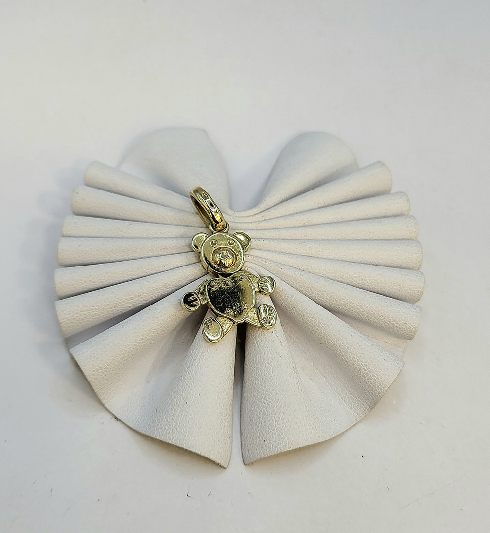 Ciondolo oro a firma Pomellato 