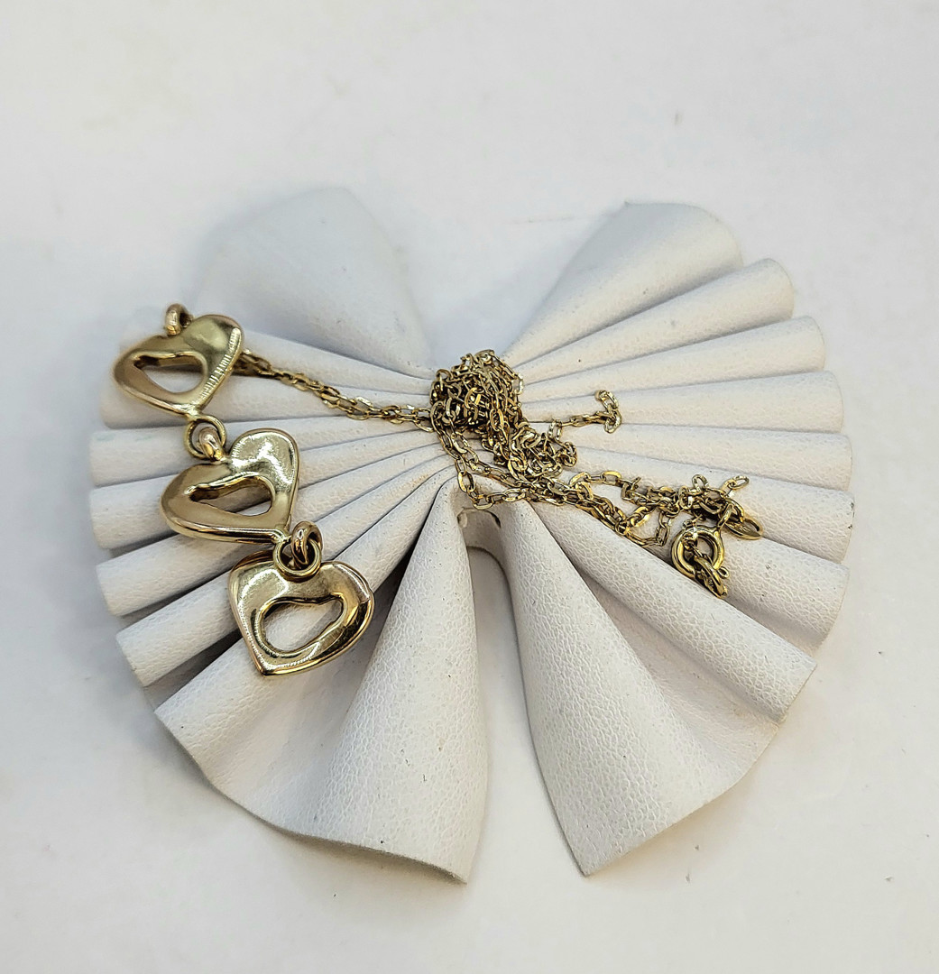 Collana e ciondolo oro