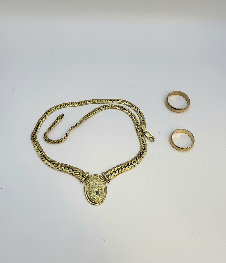 Collana e due anelli oro 