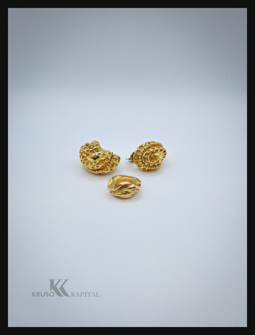 Anello due orecchini oro