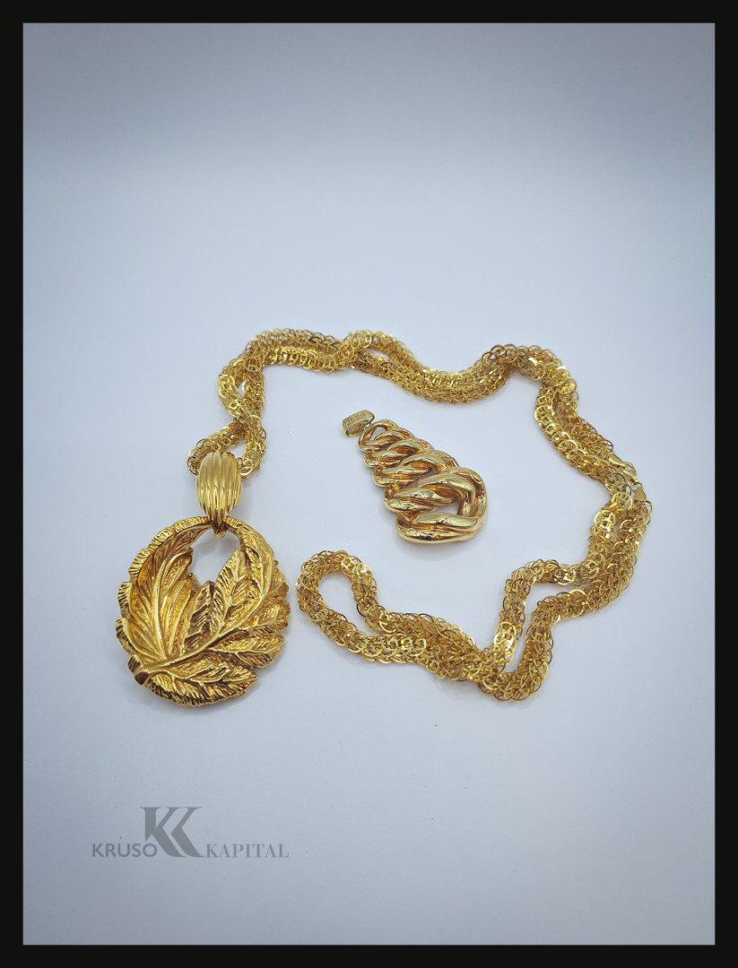 Collana e due ciondoli oro