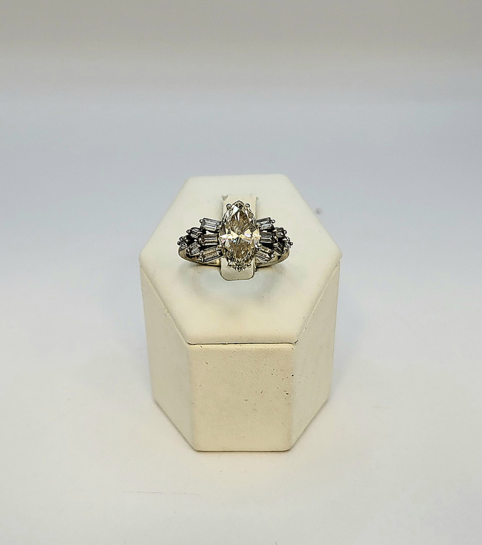 Anello oro diamante diamantini