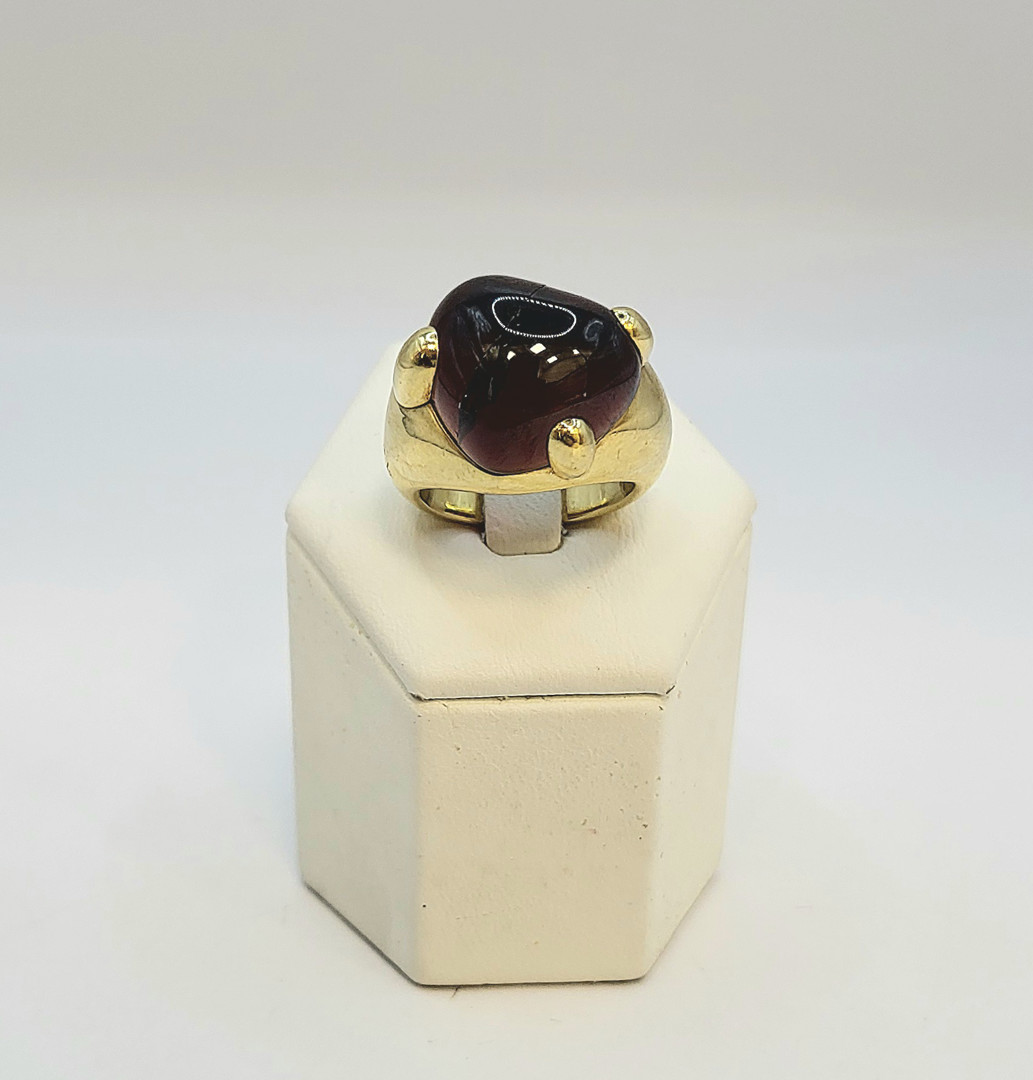 Anello a firma Pomellato oro pietra