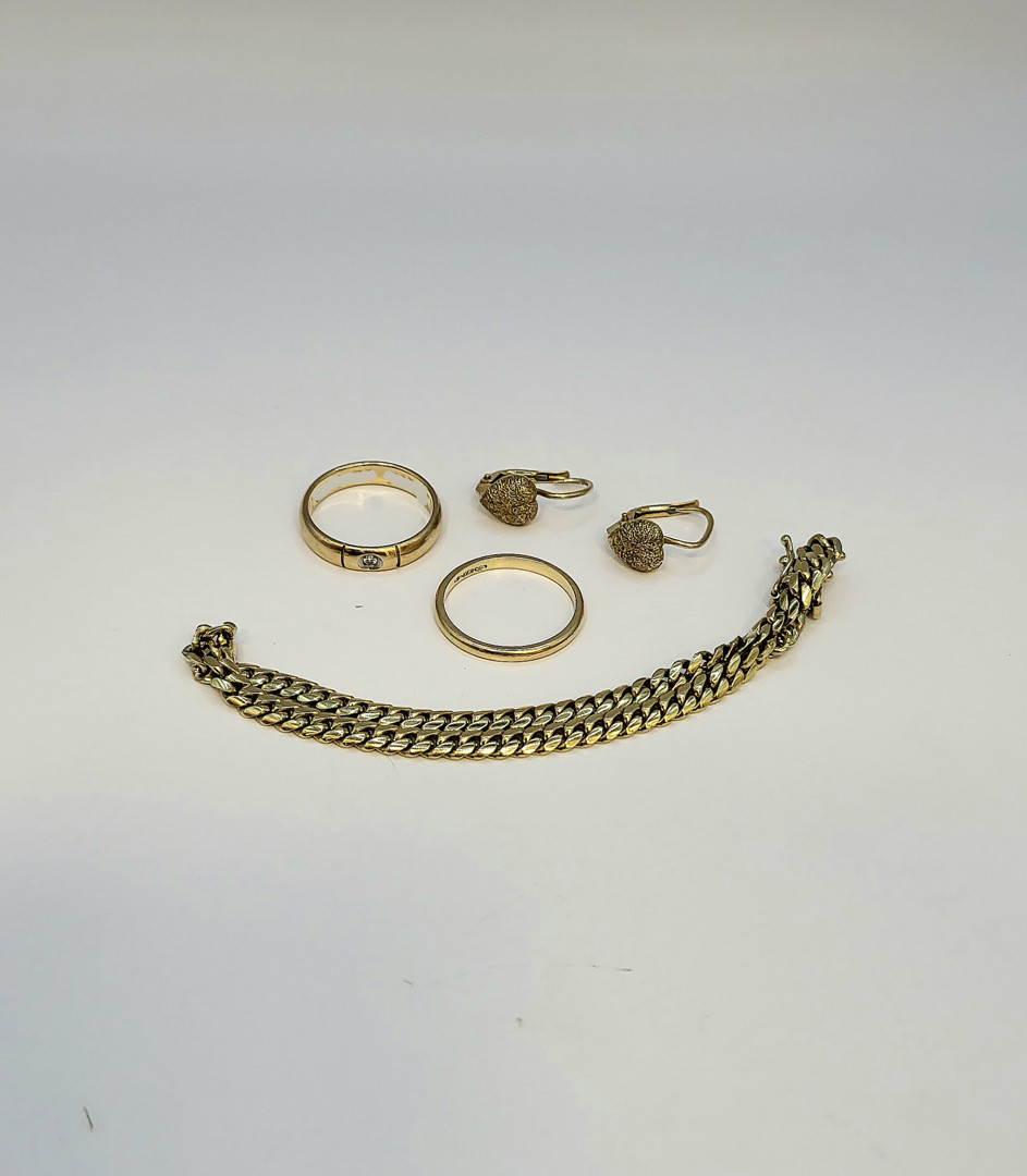 Vari oggetti oro diamantino 