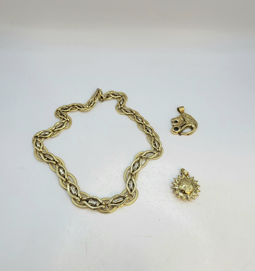 Collana e due ciondoli oro