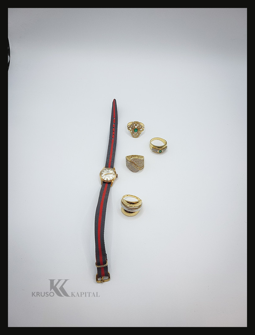 Orologio e quattro anelli oro pietre 