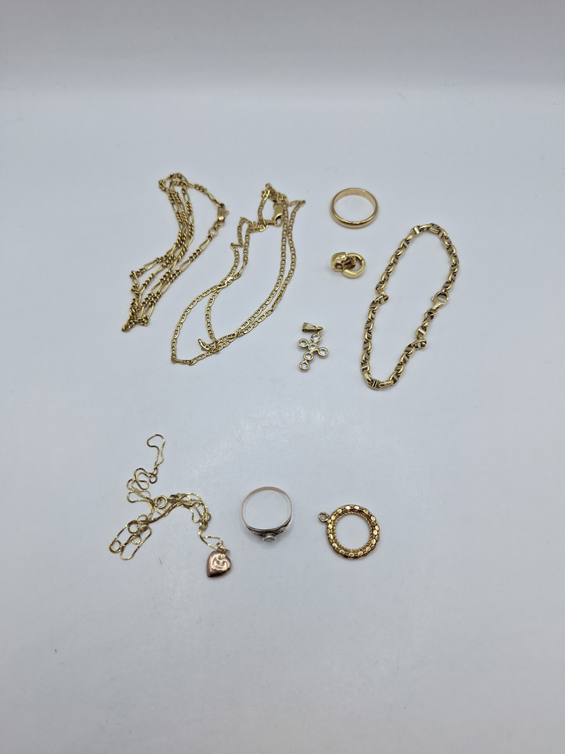 Vari oggetti oro pietre argento