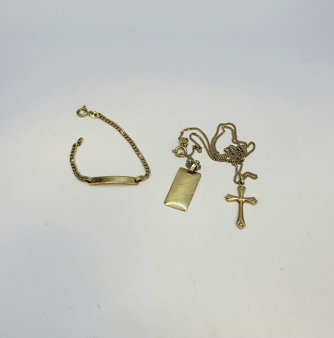 Bracciale collana e due ciondoli oro