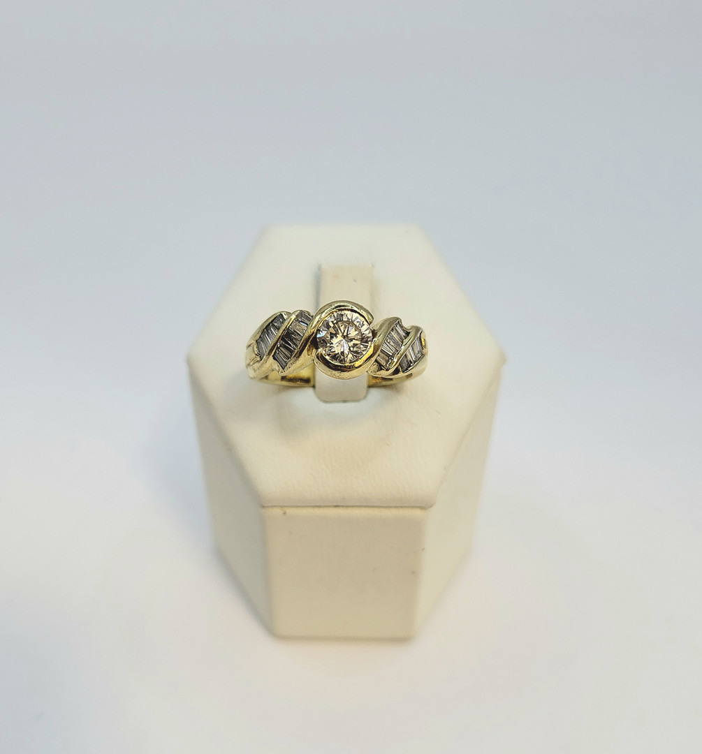 Anello oro diamanti