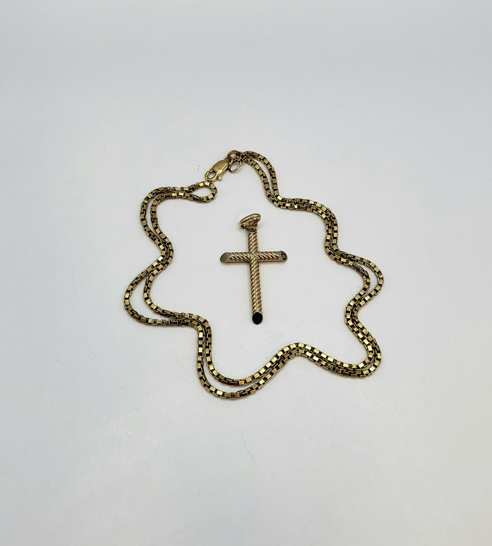 Collana e pendente oro