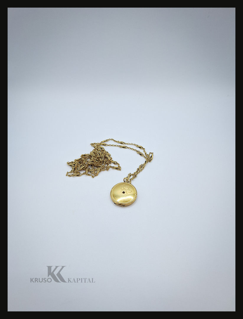 Collana e ciondolo oro
