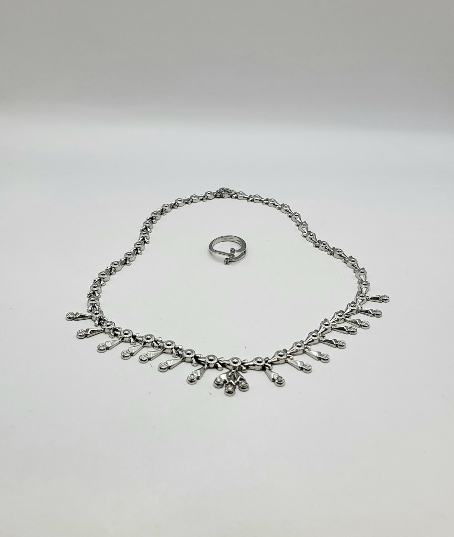 Collana e anello oro diamantini