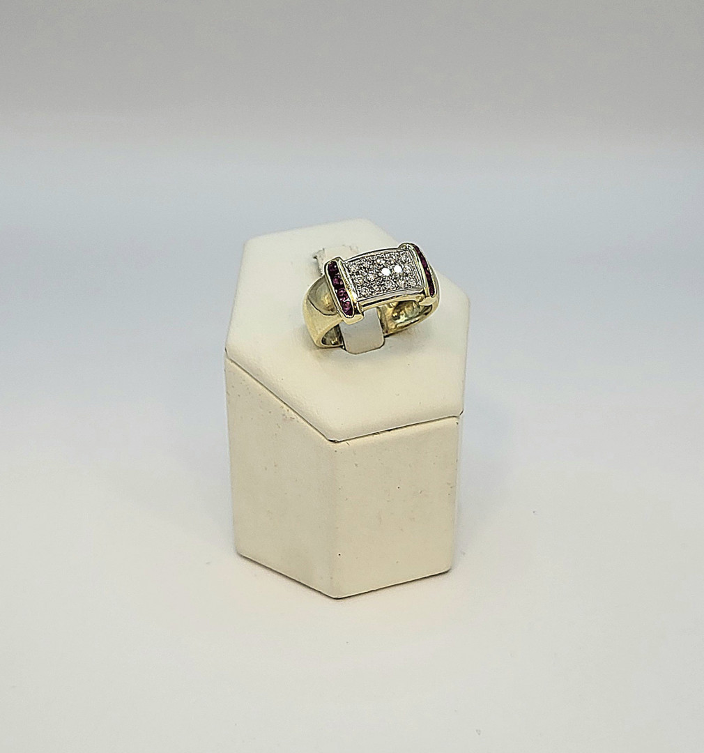Anello oro pietre diamantini
