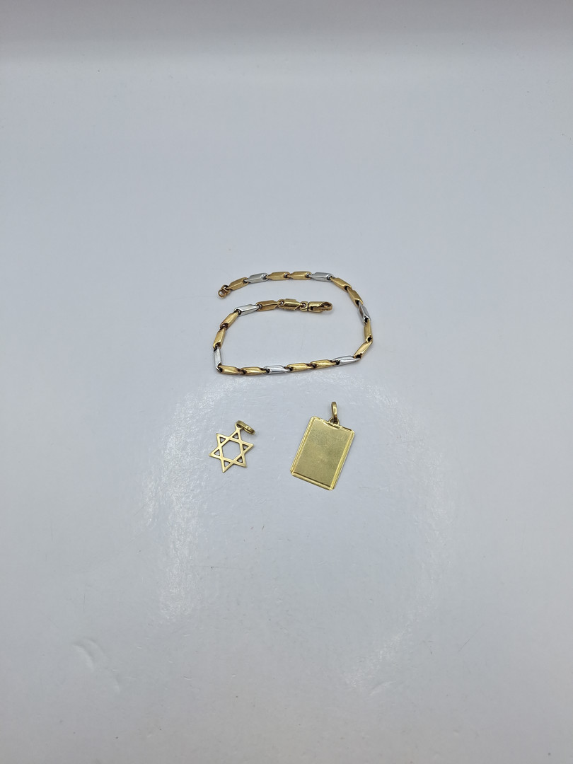 Bracciale e due ciondoli oro