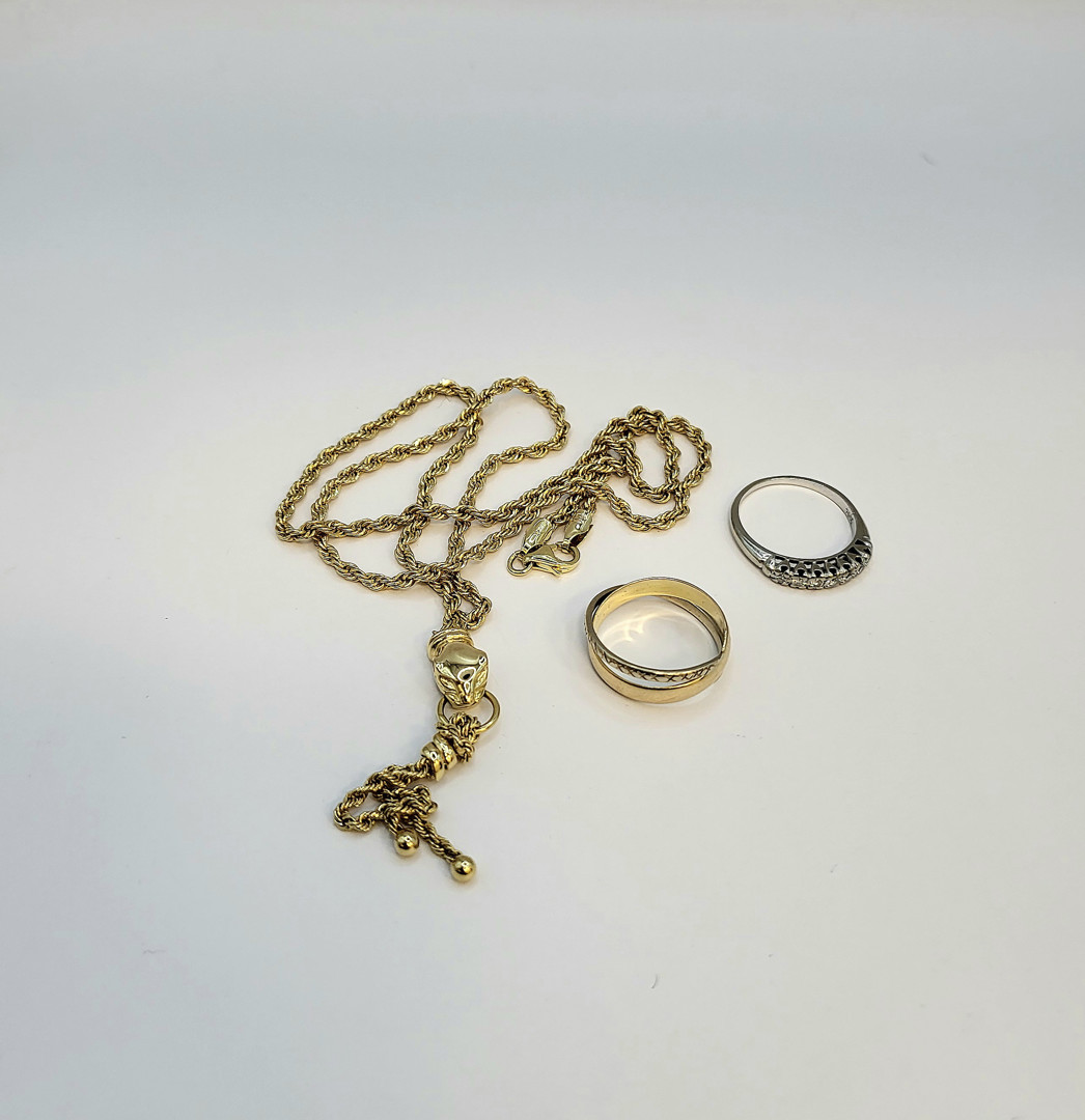 Collana e due anelli oro diamantini